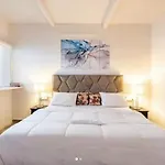 Lake View Suite