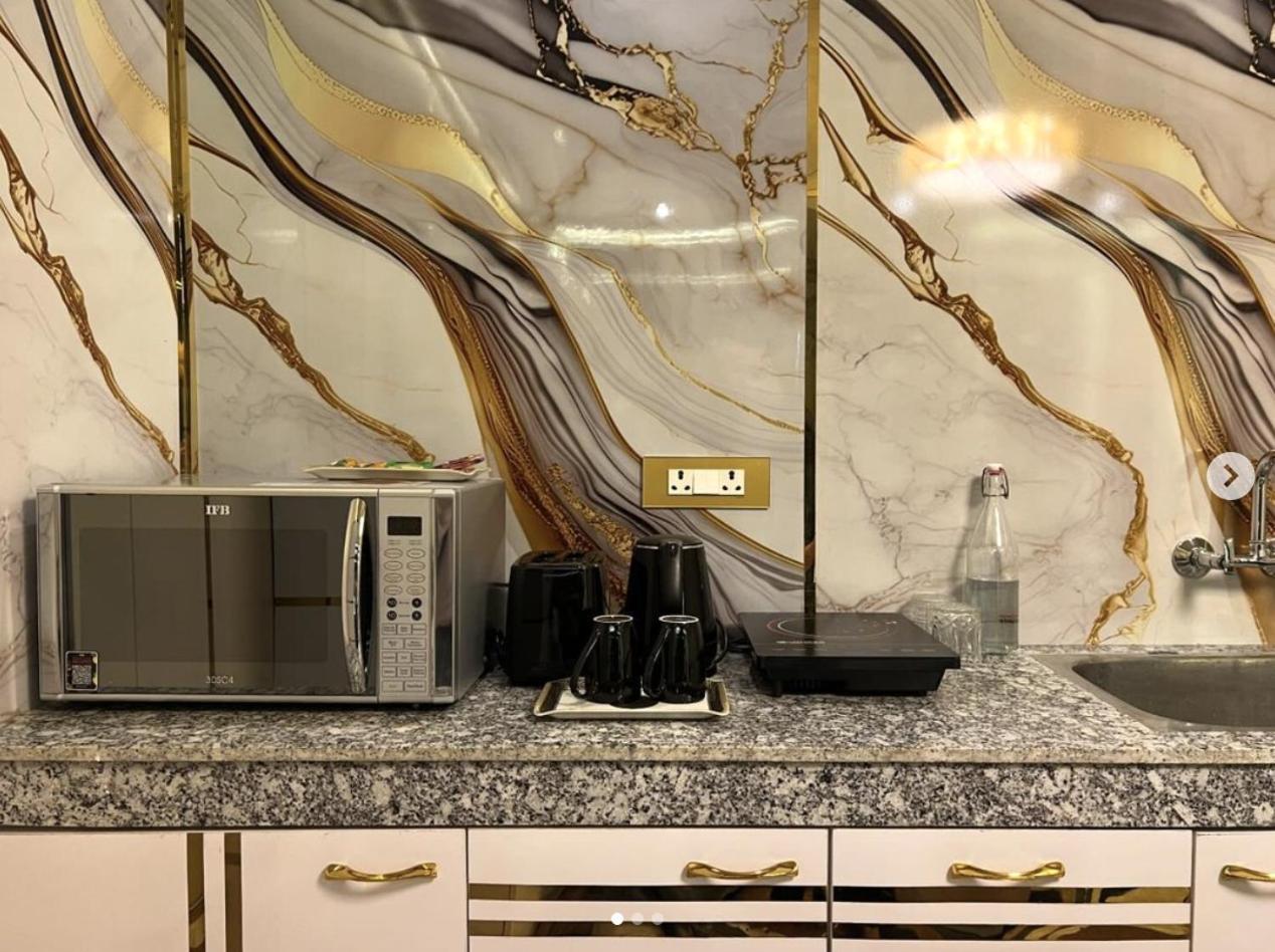 Lake View Apartment New Delhi